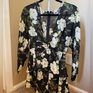 Selfie Leslie Floral Romper